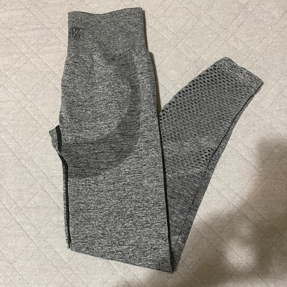 PINK contour leggings